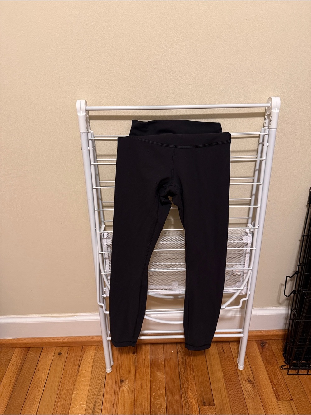 LIKE NEW Lululemon Wunder Train Contour Fit High Rise Tight - 25”